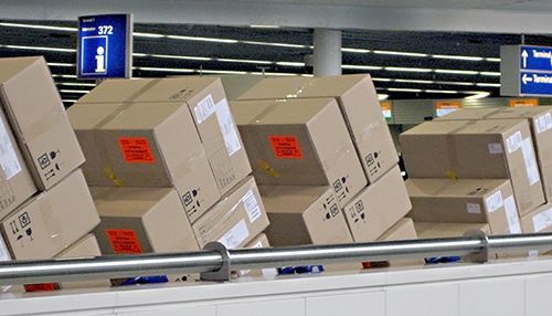 On-Board-Courier Pakete am Flughafen - Time Logistic Wetzlar